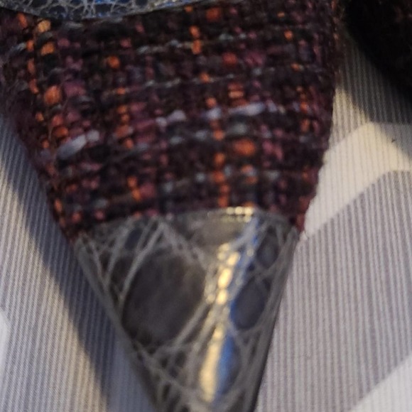 Dolce and Gabbana tweed and crocodile slingbacks - Picture 5 of 6